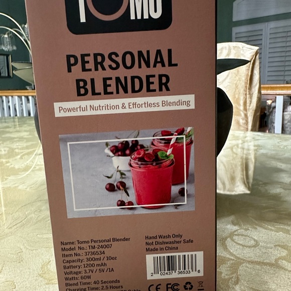 NEW 🆕 TOMO PERSONAL BLENDER FOR Juices, Shakes, & Smoothies 🥤 - Picture 2 of 3